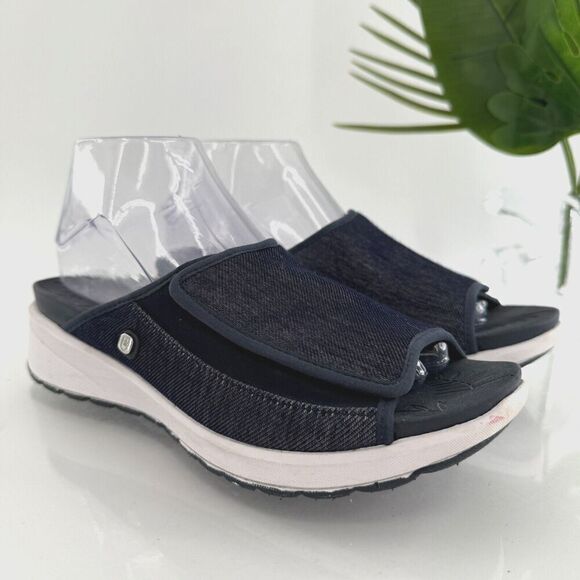 Bzees Women's Galaxy Sandals 8.5 Wedge Heel Slip On Blue Textile Casual Comfy - Picture 1 of 16